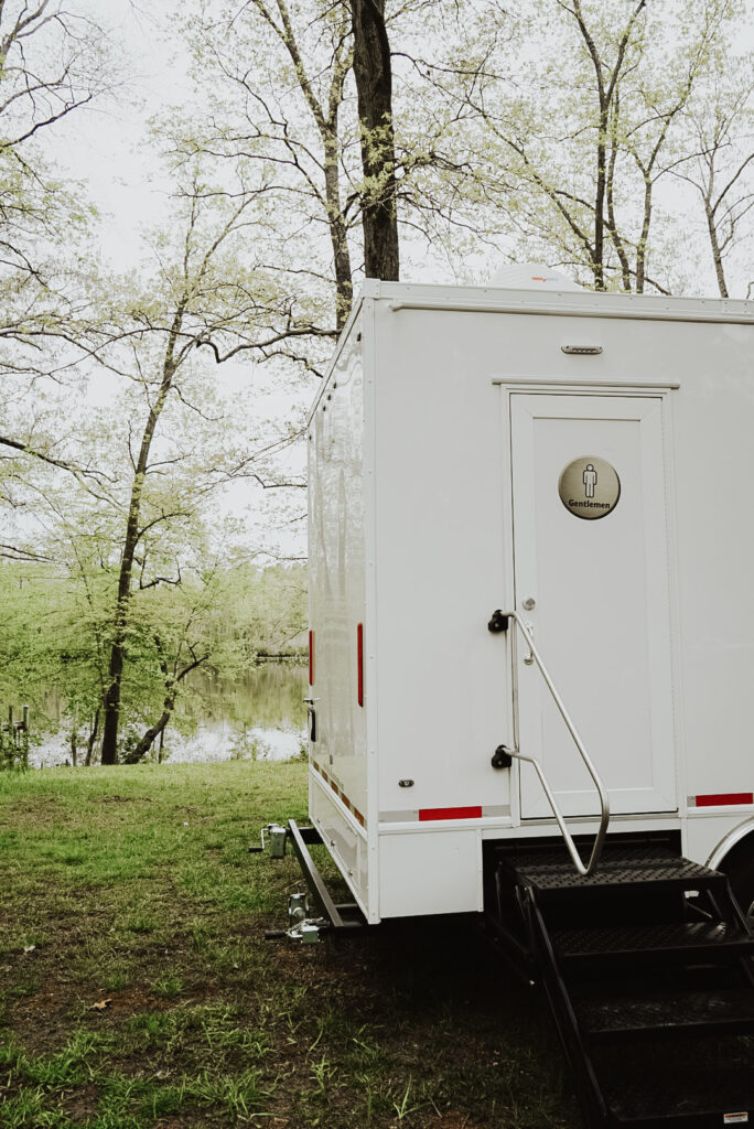 portable restroom rental trailers
